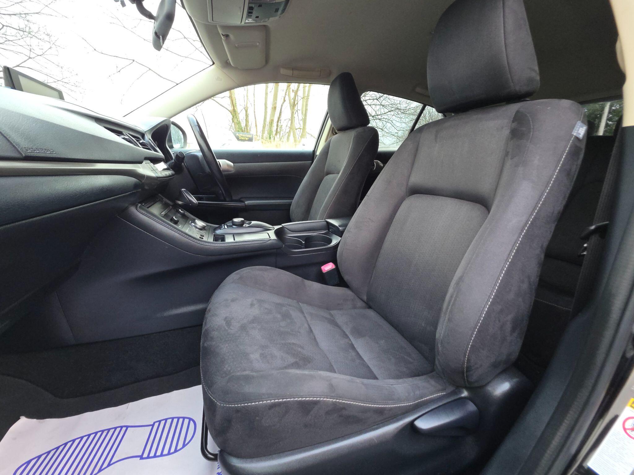 2015 Lexus CT image 85