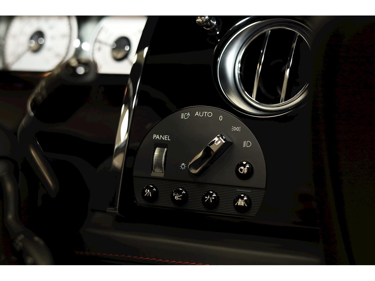 Rolls-Royce Dawn view 43