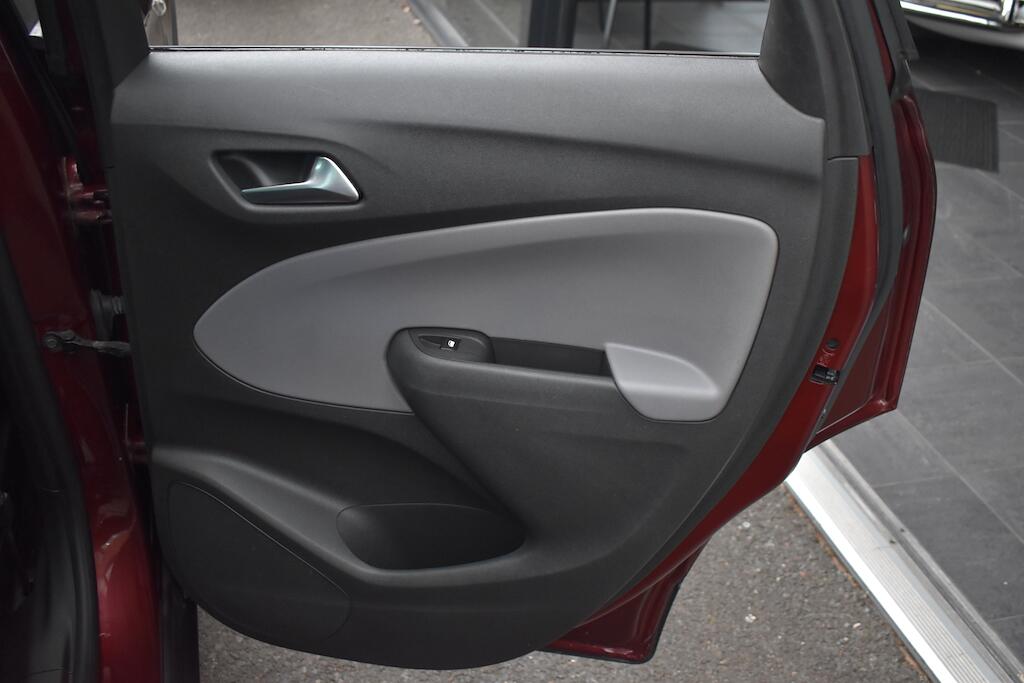 Vauxhall Crossland X view 34