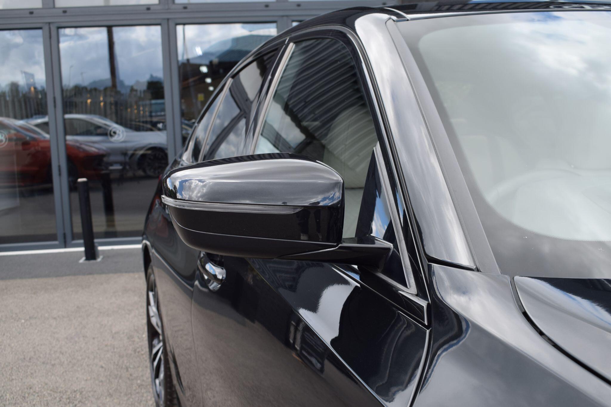 BMW 3 Series view 36