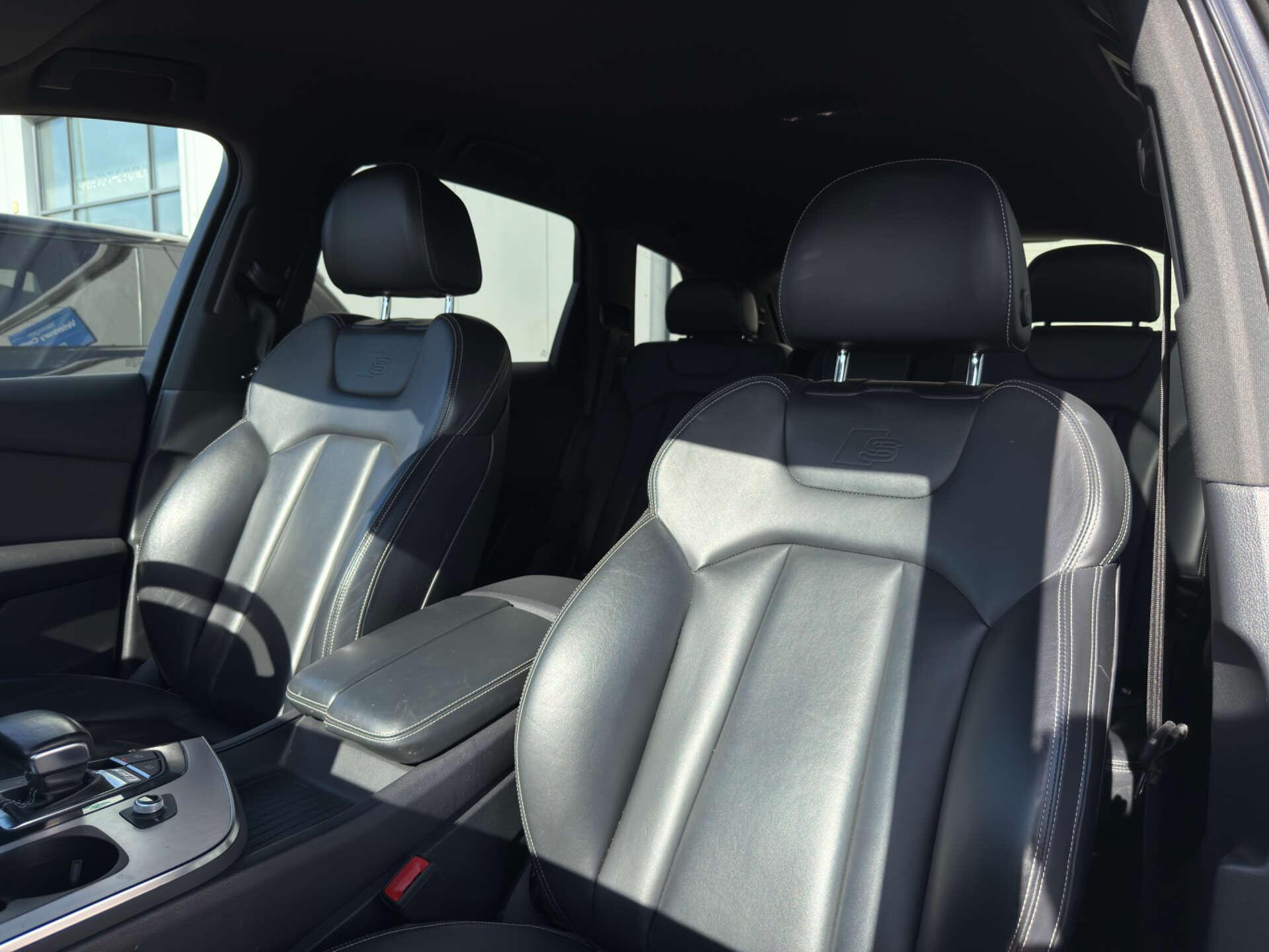 Audi SQ7 view 44