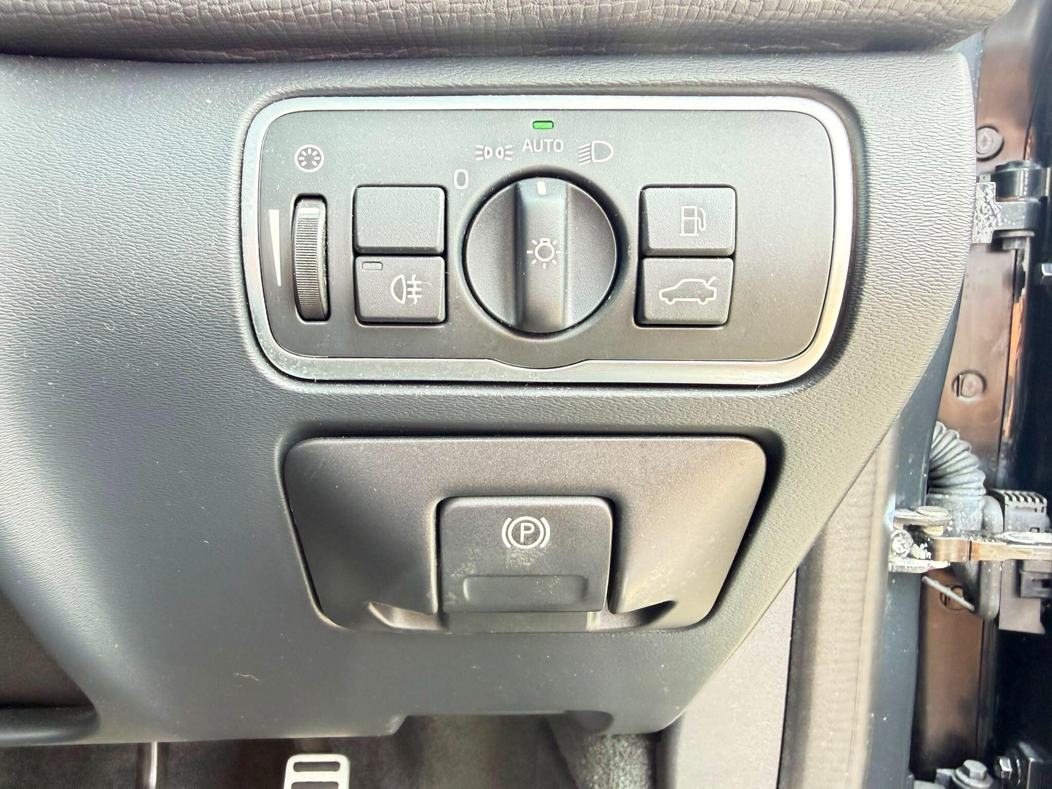Volvo XC60 view 22