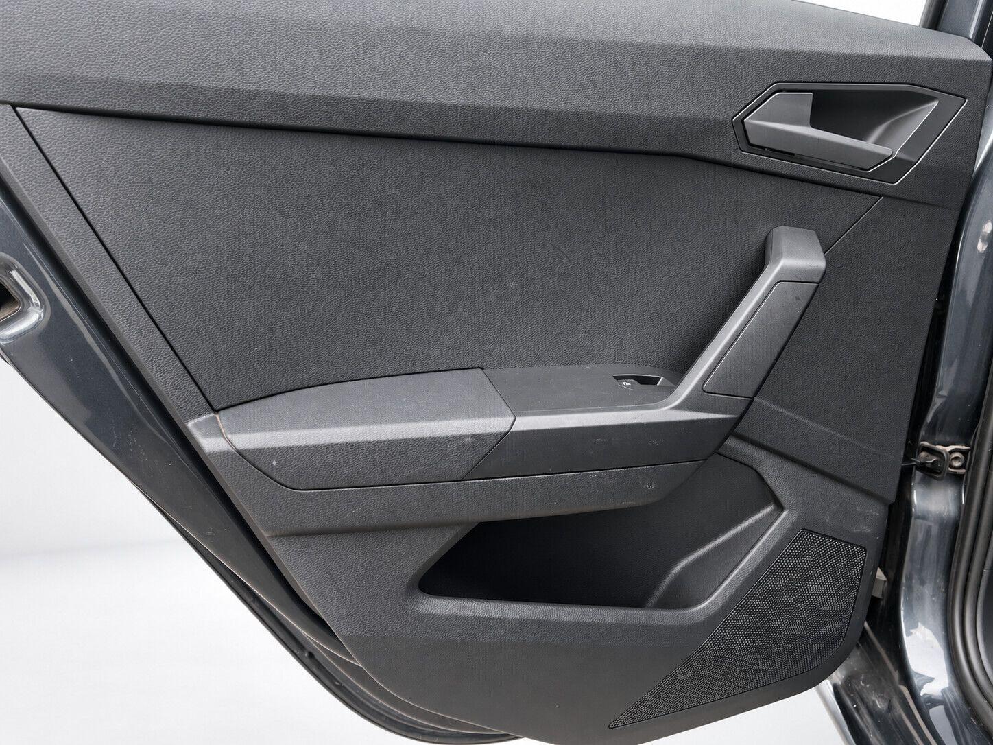 Seat Ibiza view 33