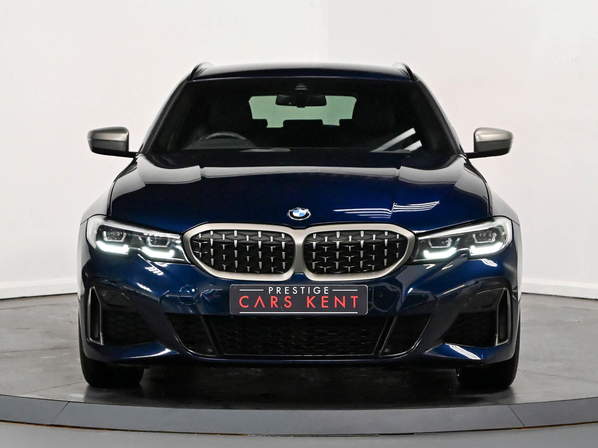 BMW 3 Series view 22