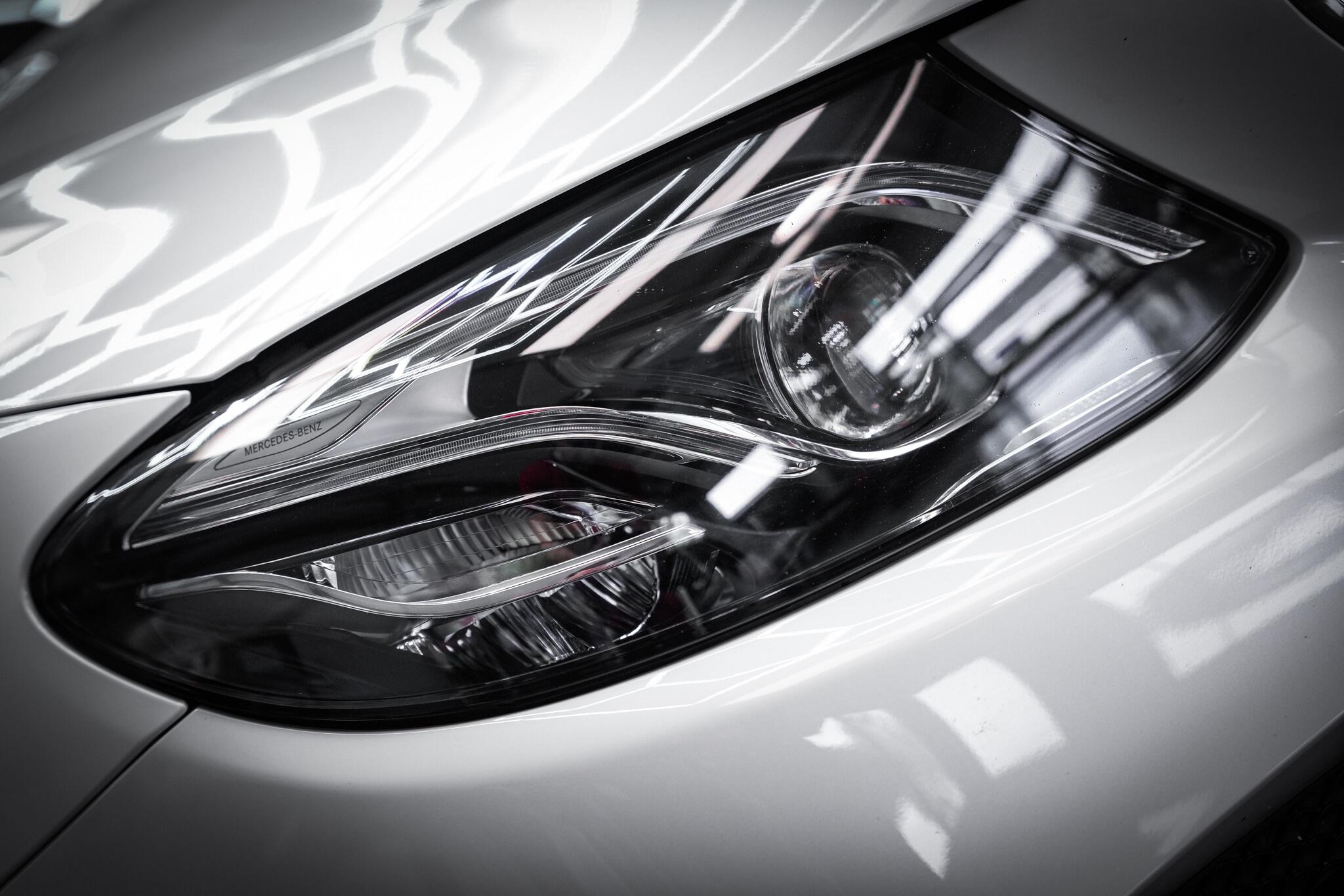 Mercedes-Benz E-Class view 29