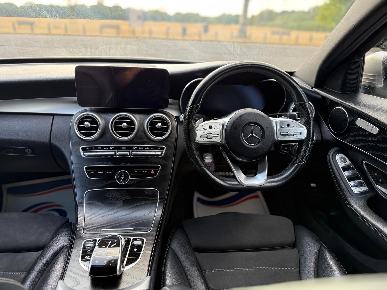 Mercedes-Benz C-Class view 26