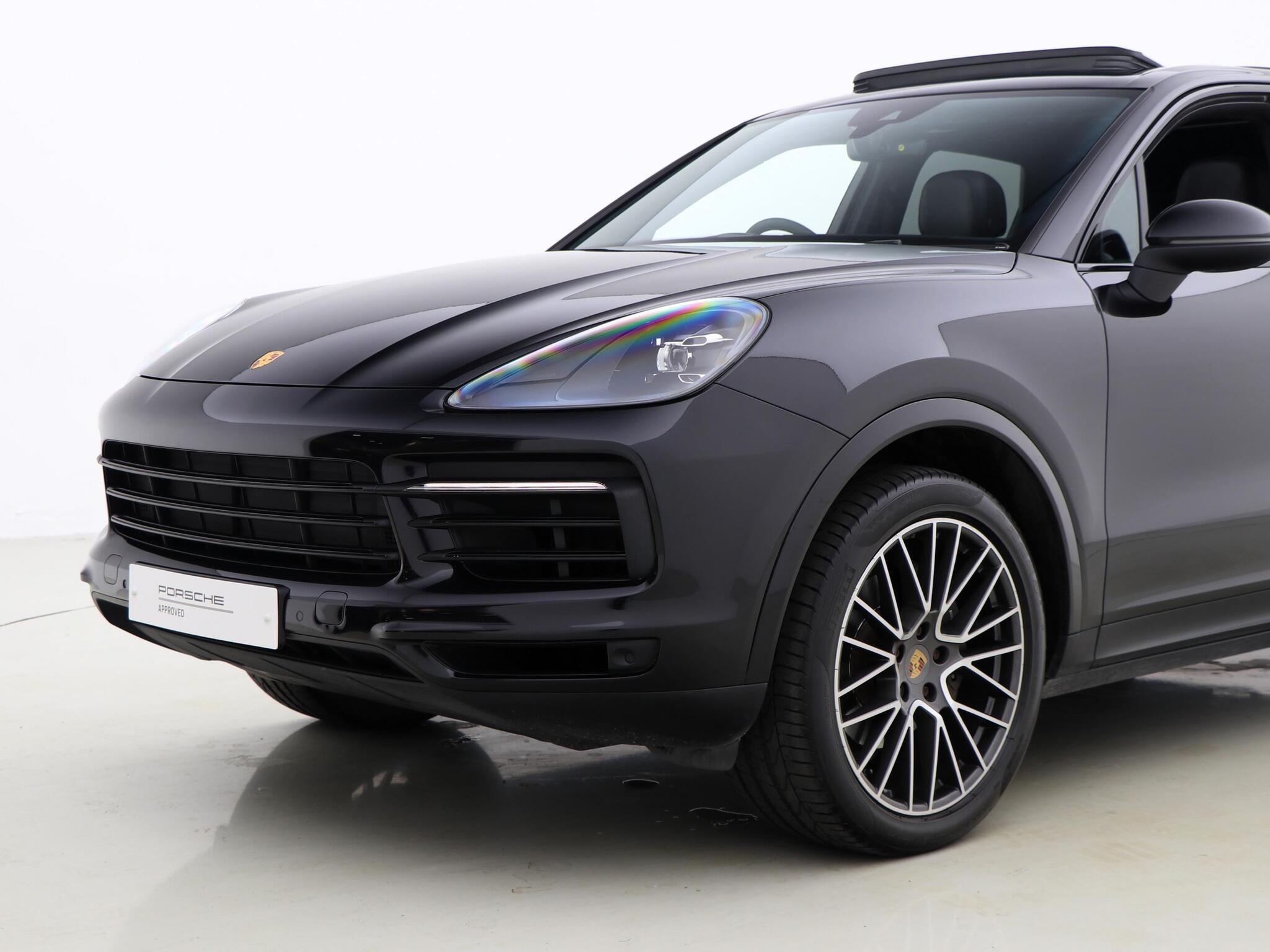 Porsche Cayenne view 13
