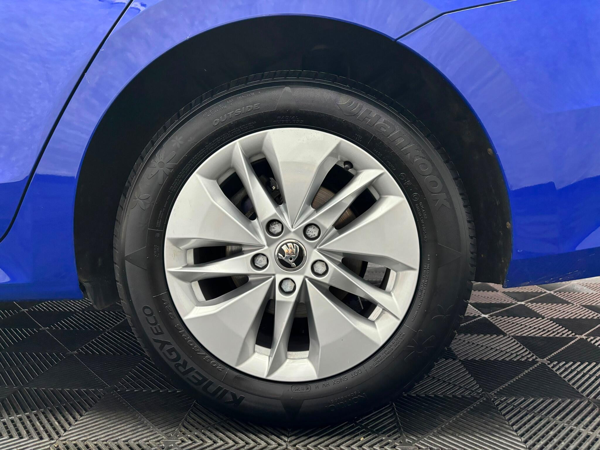 Skoda Octavia view 34