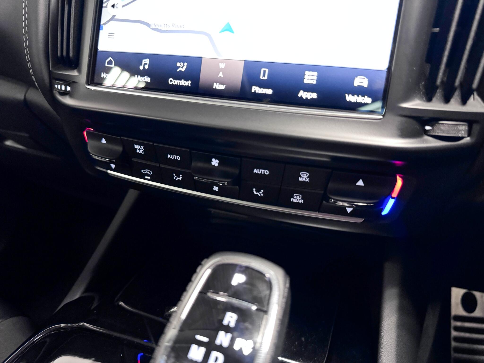 Maserati Levante view 42