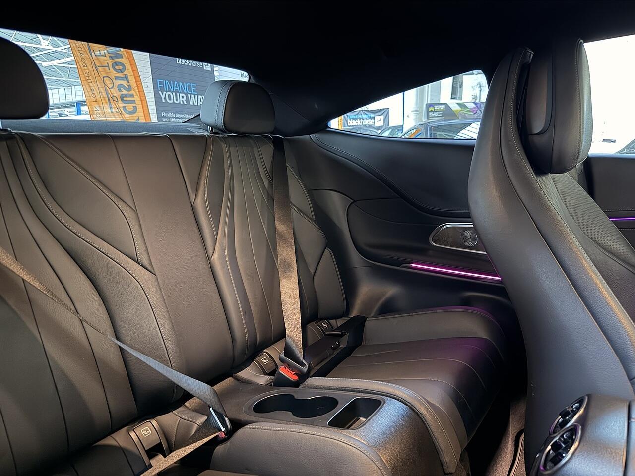 Mercedes-Benz Cle view 18