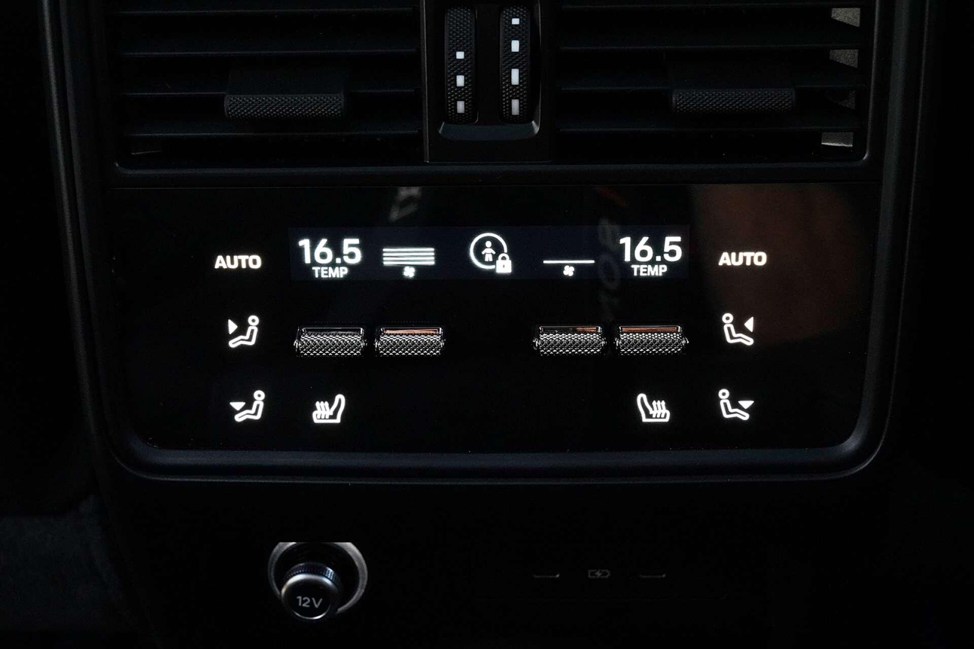 Porsche Cayenne view 17