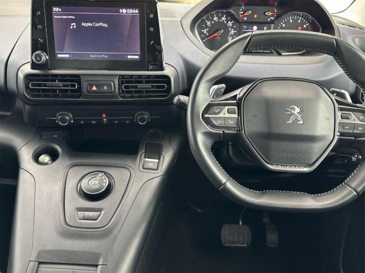 Peugeot Rifter view 3