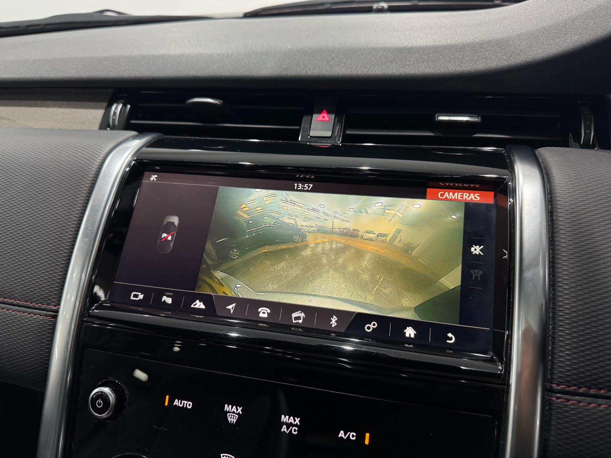 Land Rover Discovery Sport view 36