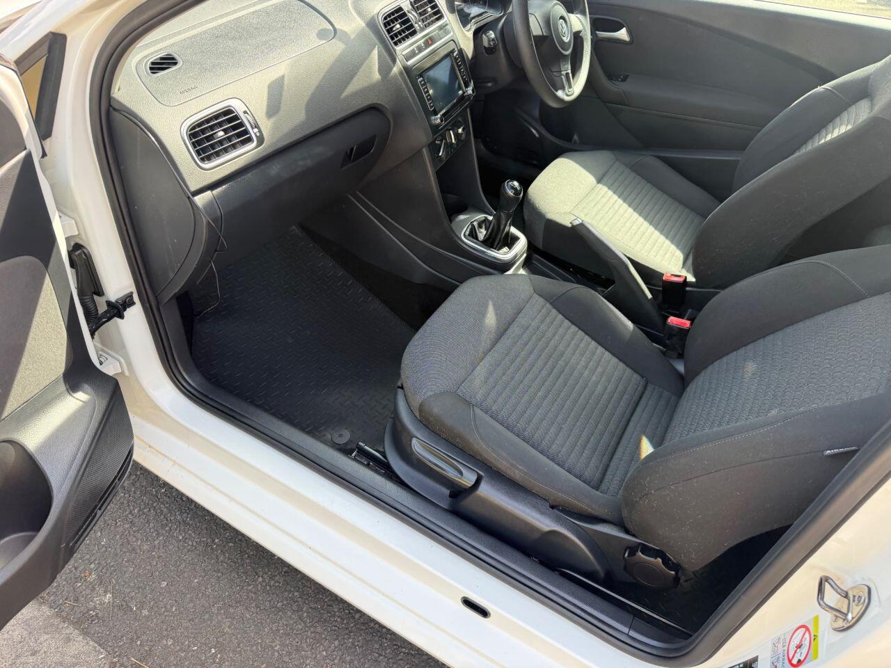 Volkswagen Polo view 32