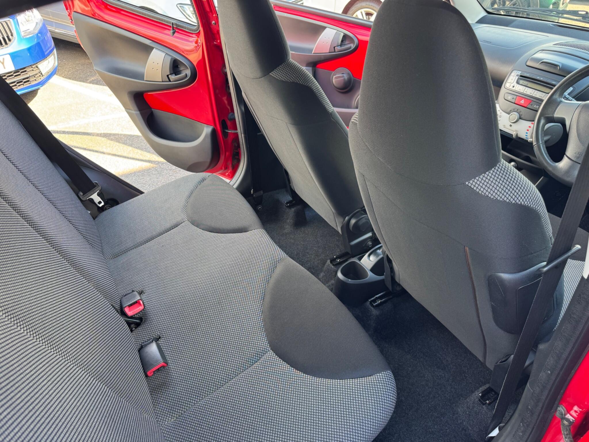 Toyota Aygo view 18