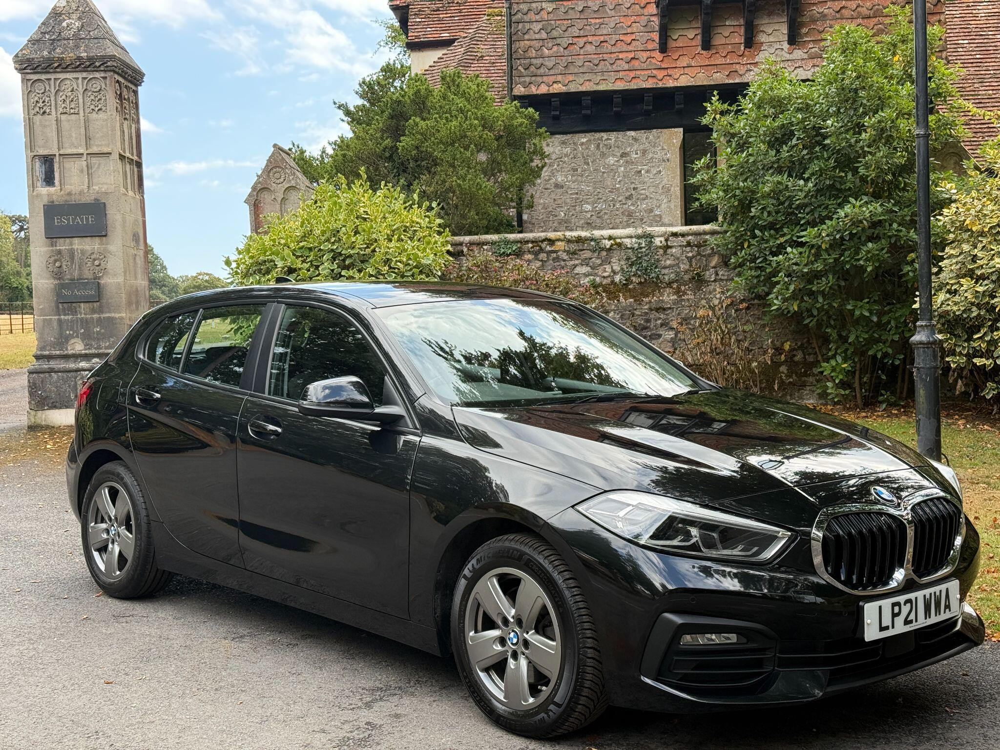 BMW 1 Series view 6