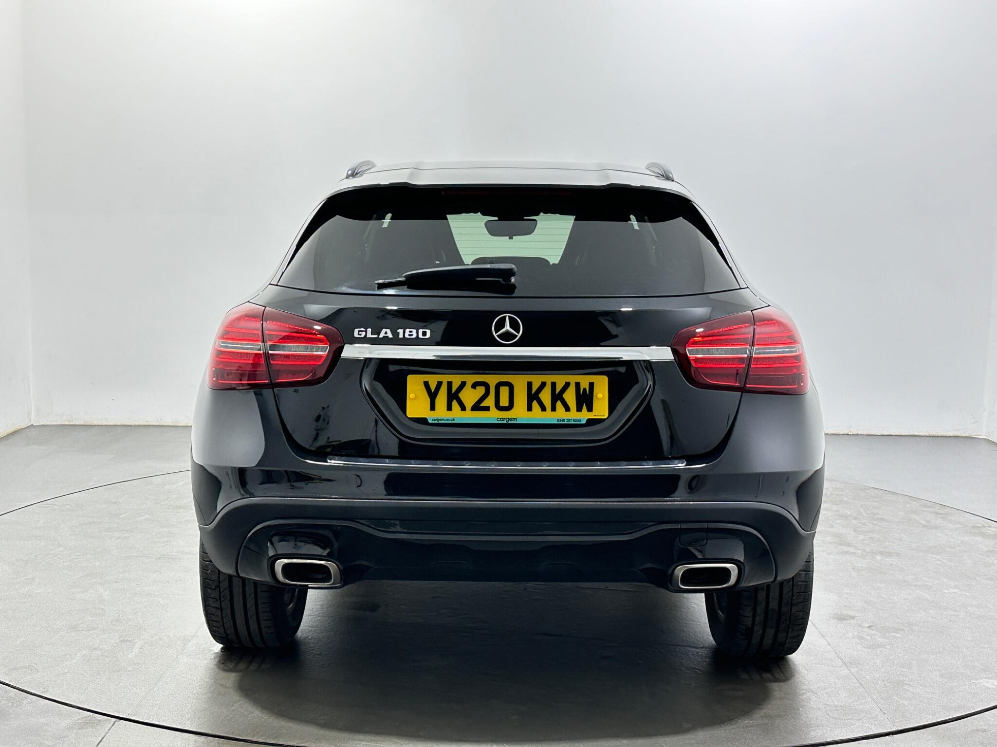 Mercedes-Benz Gla view 7