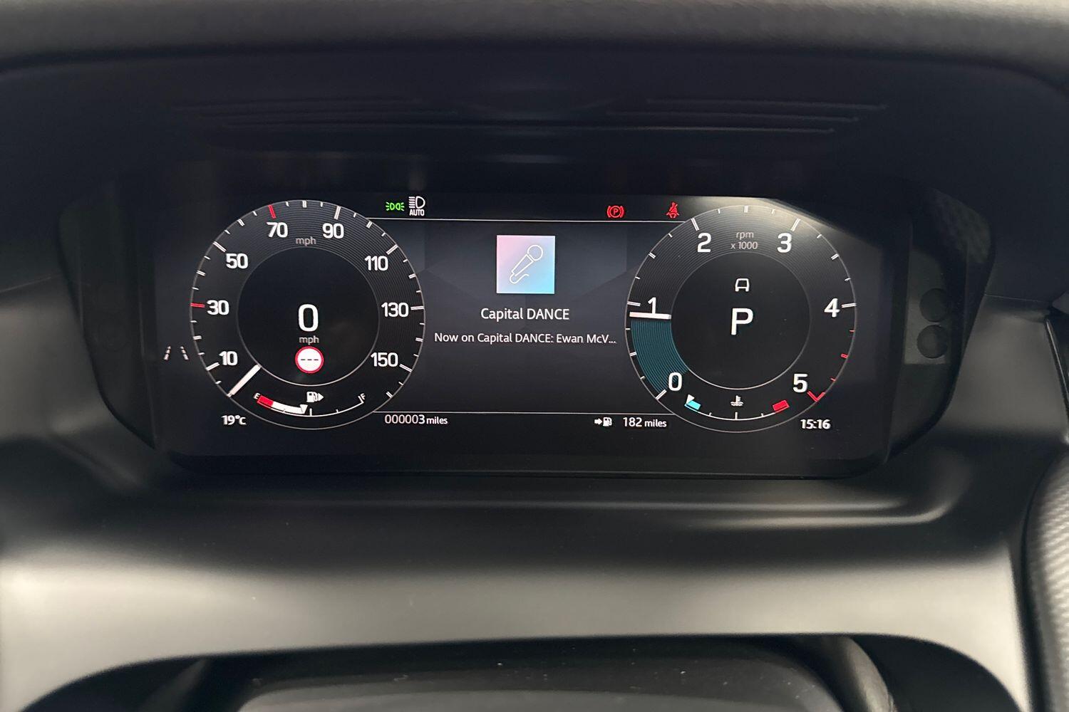 Land Rover Discovery Sport view 10