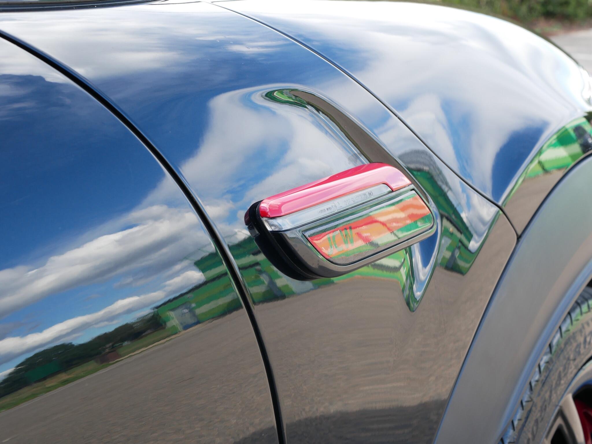 Mini Hatch view 15