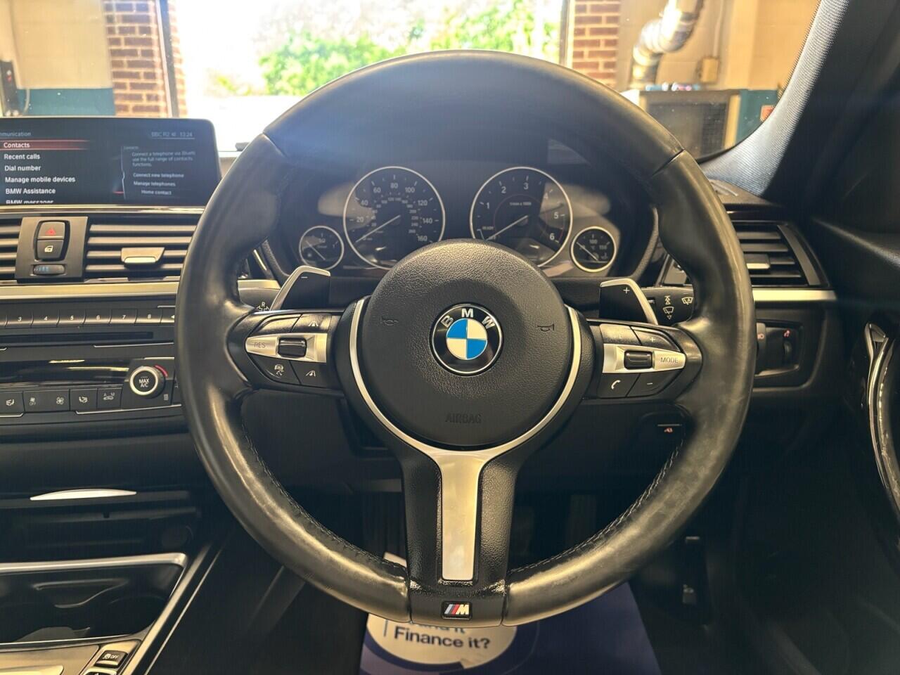 BMW 3 Series view 17