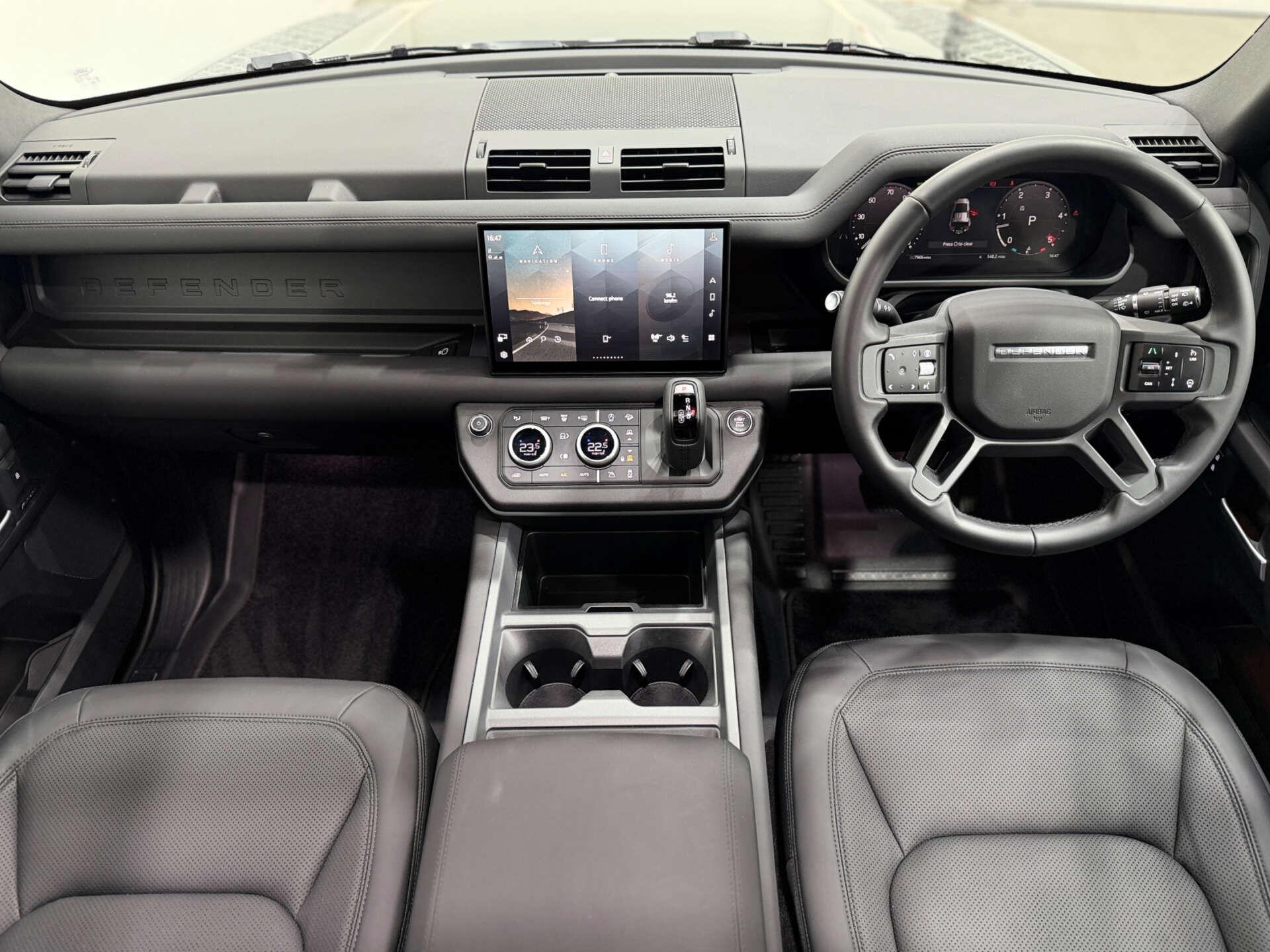 Land Rover Defender view 14