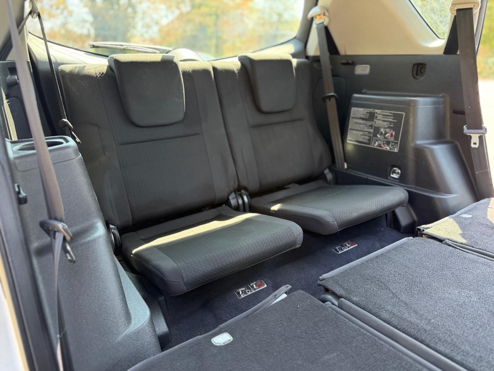 Toyota Corolla Verso view 34