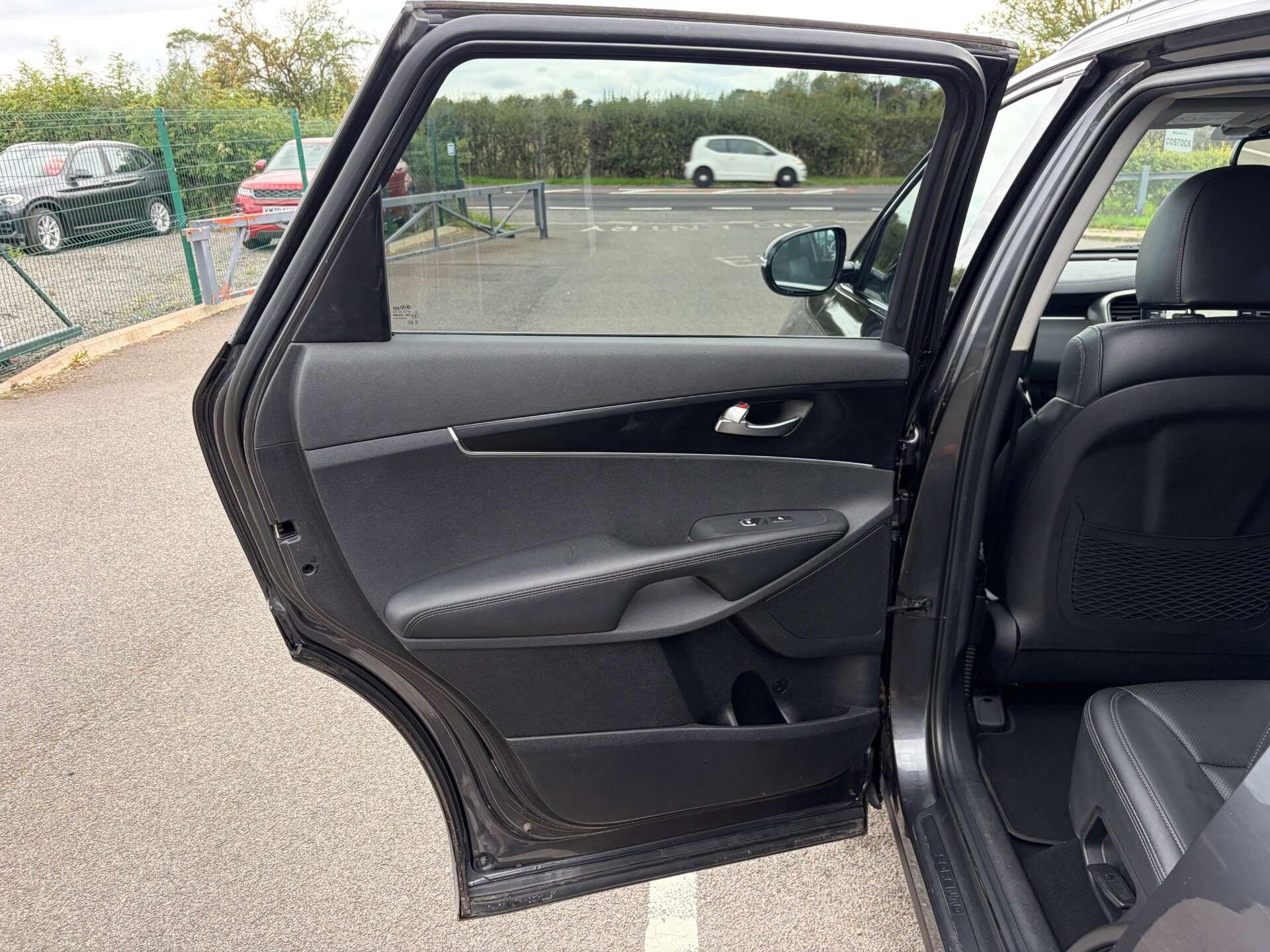 Kia Sorento view 14