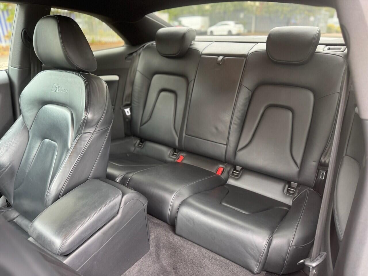 Audi A5 view 16