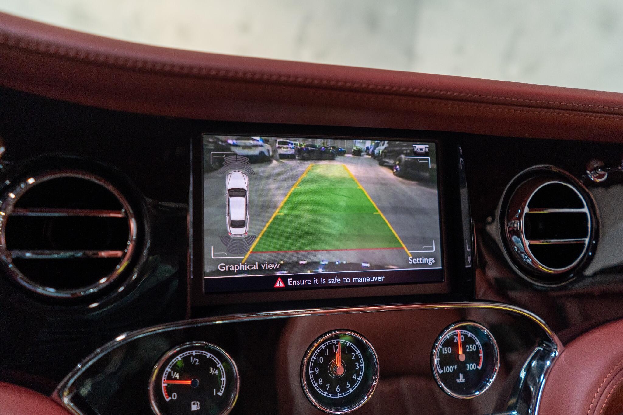 Bentley Mulsanne view 16