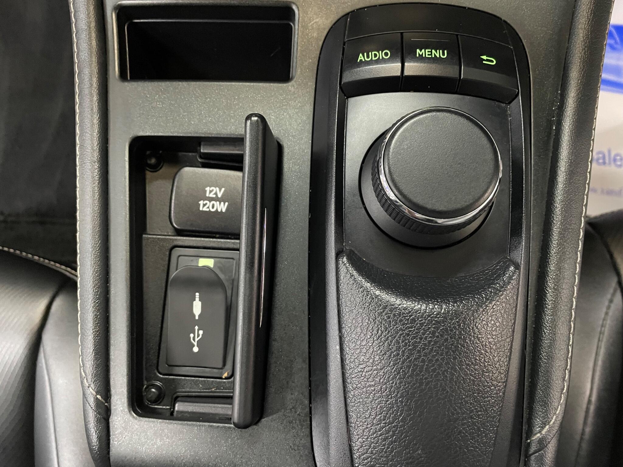 Lexus CT view 29