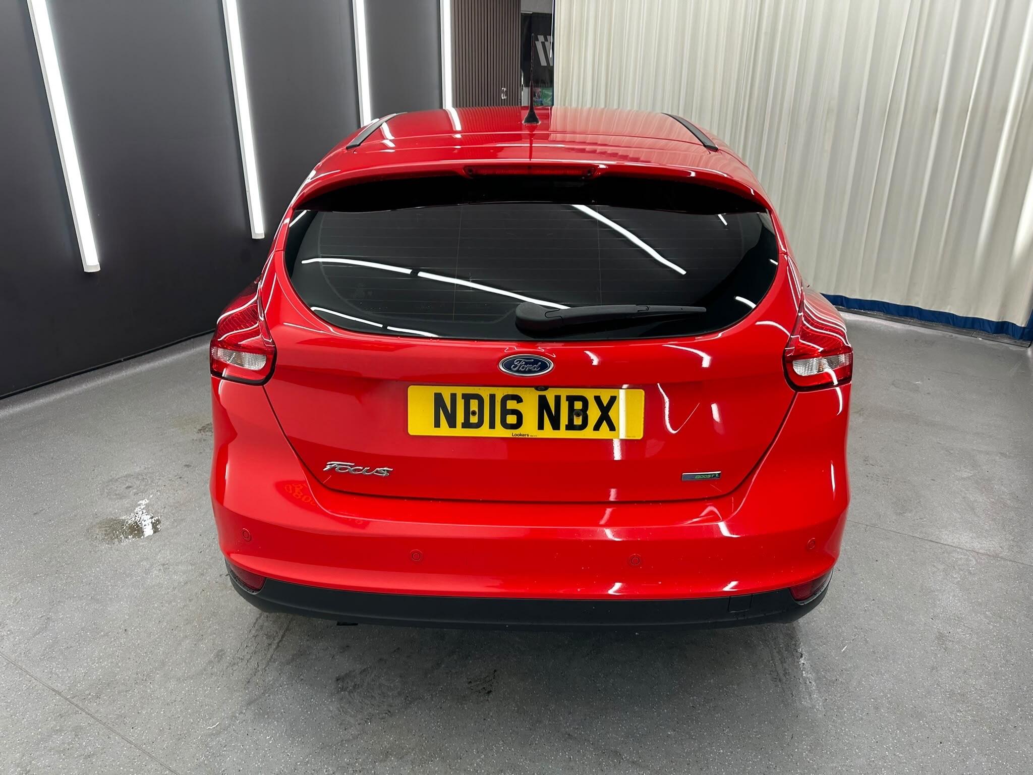 Ford Focus view 7