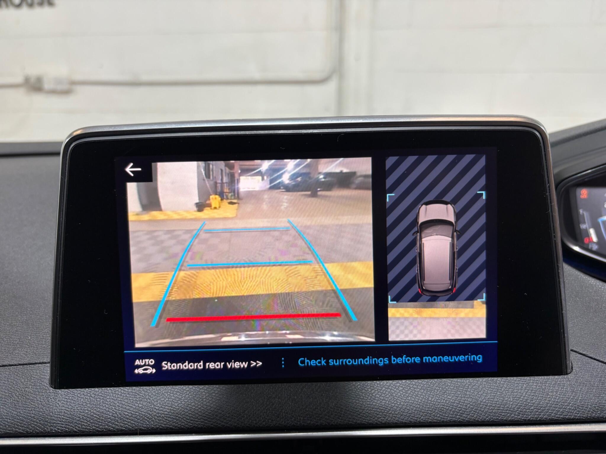 Peugeot 3008 view 45