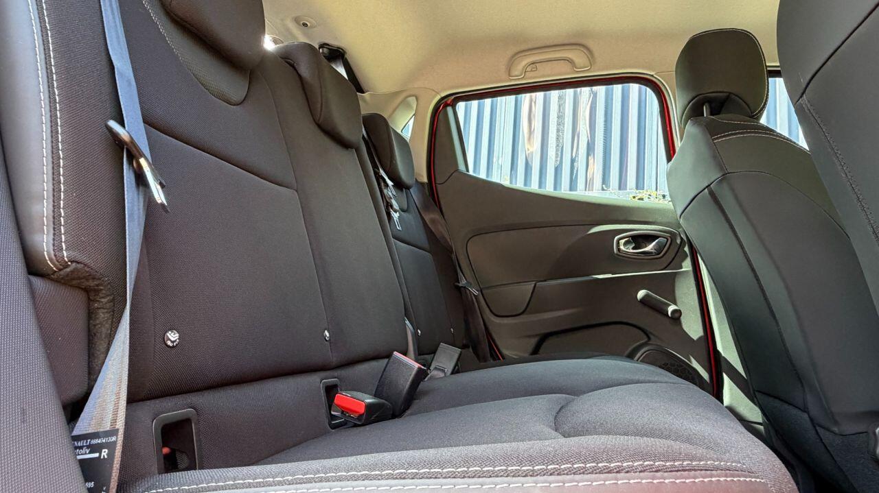 Renault Clio view 12