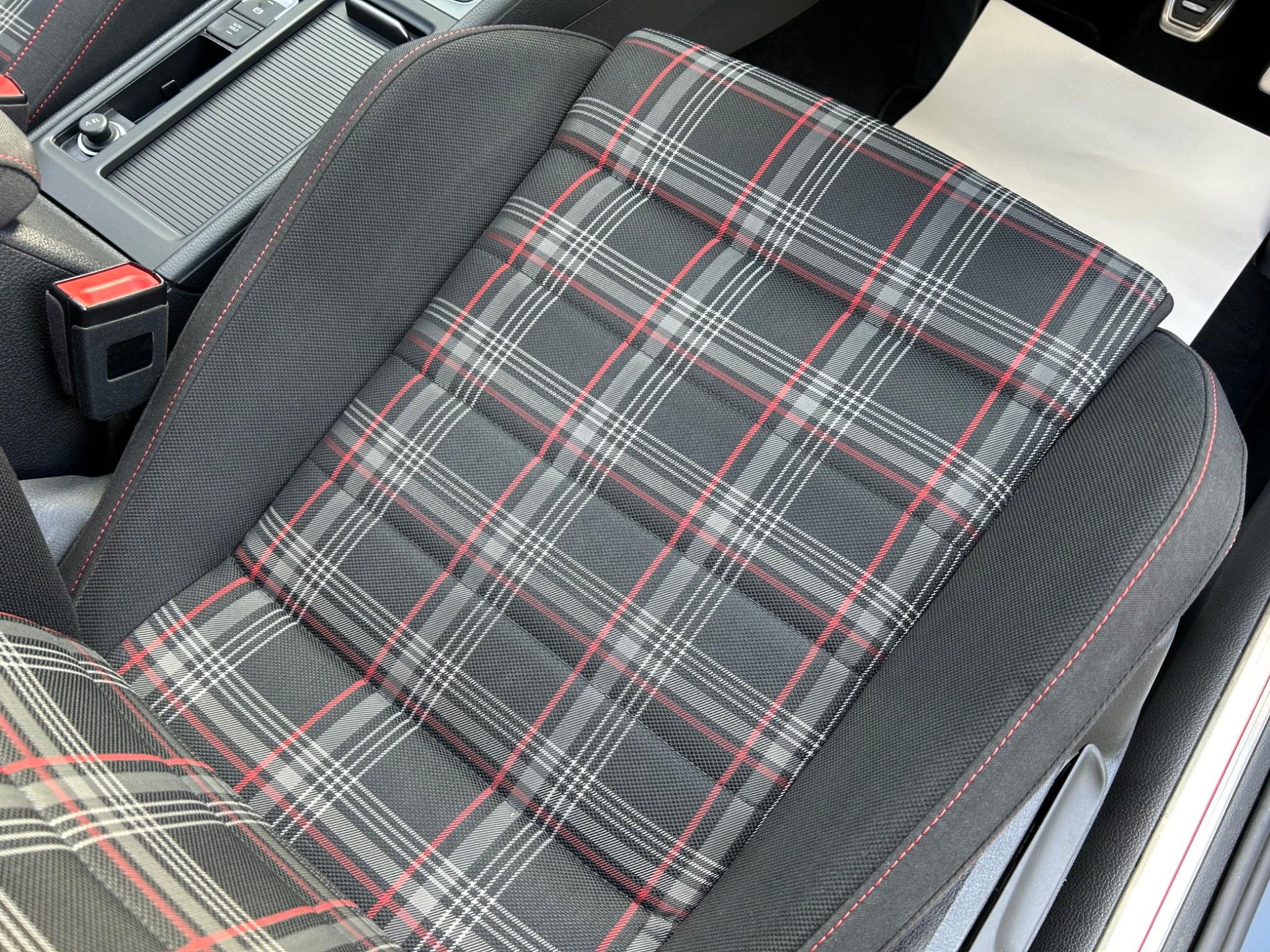 Volkswagen Golf view 21