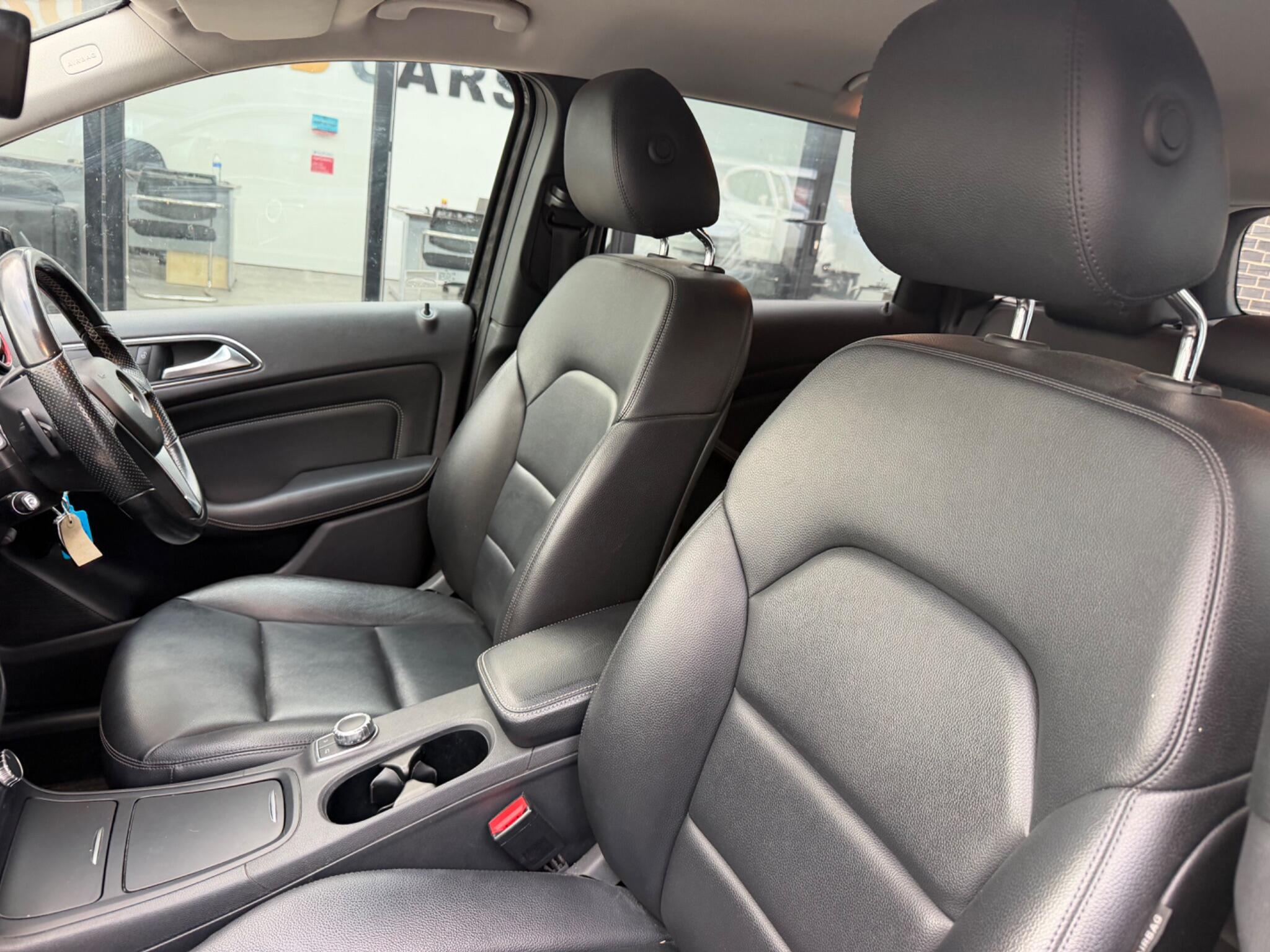 Mercedes-Benz B-Class view 17