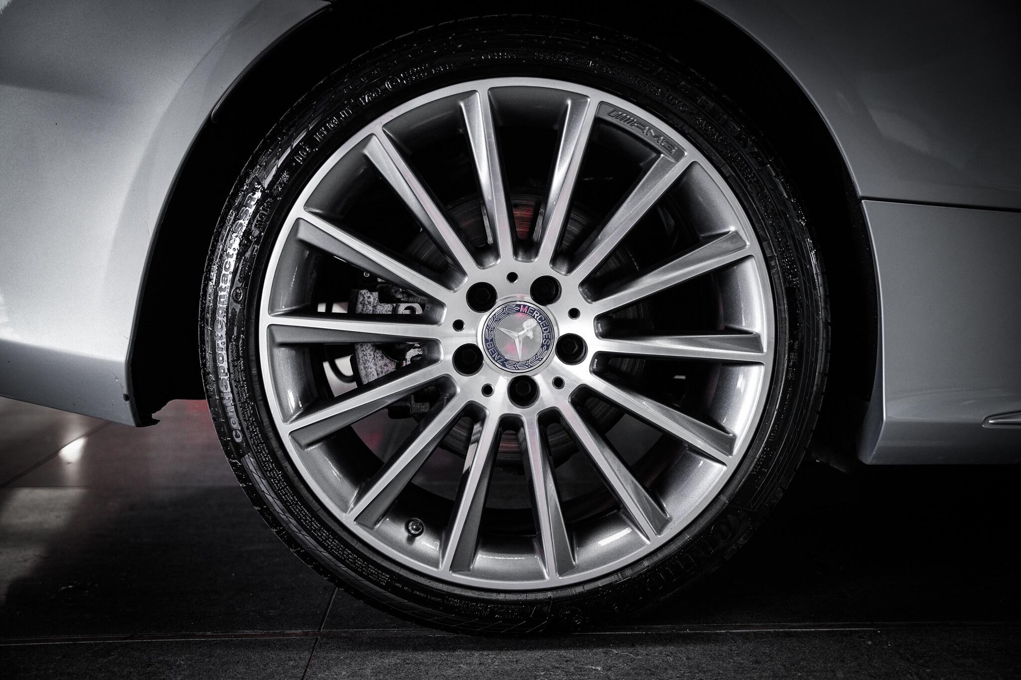 Mercedes-Benz C-Class view 27