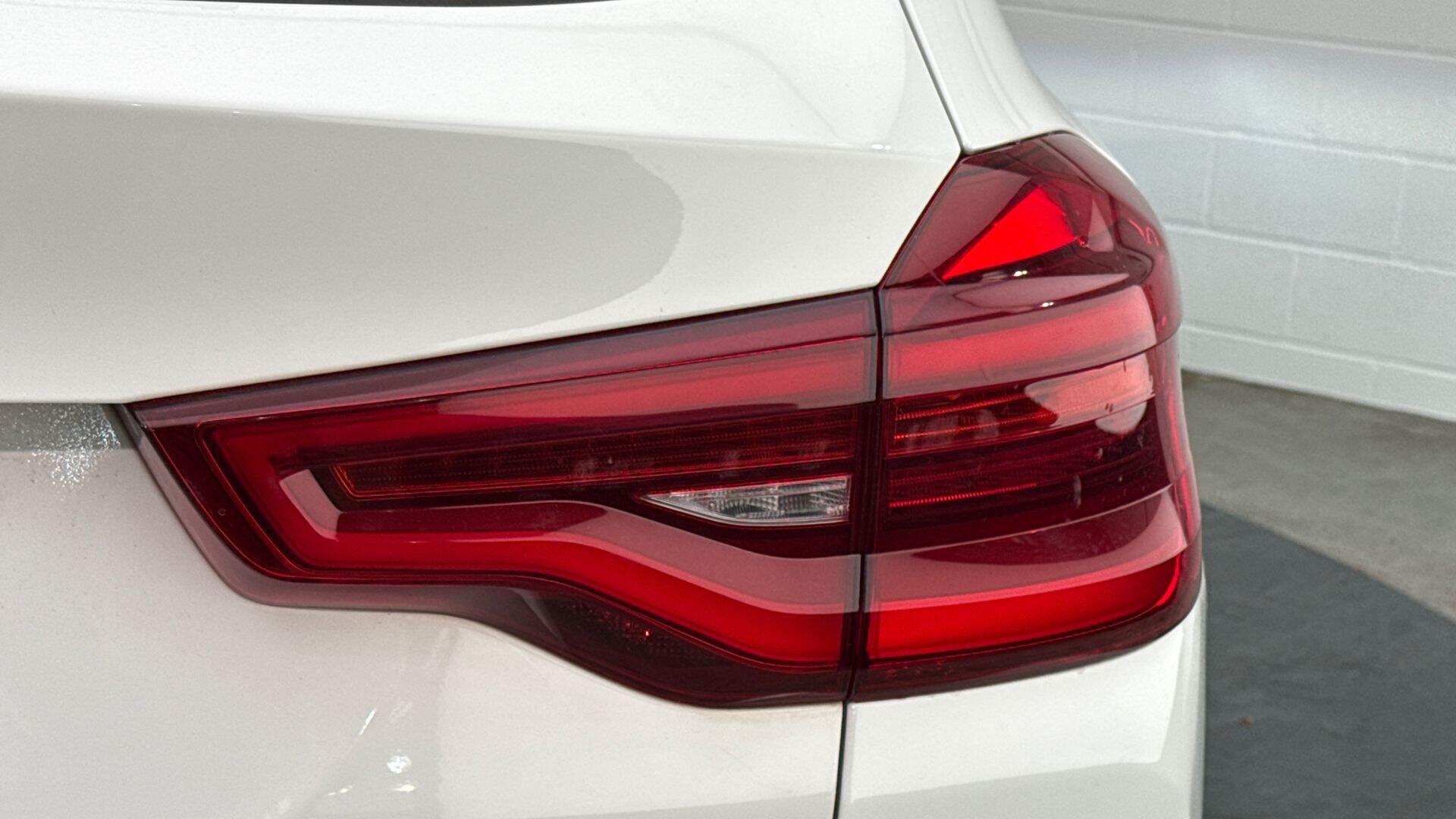BMW X3 view 23