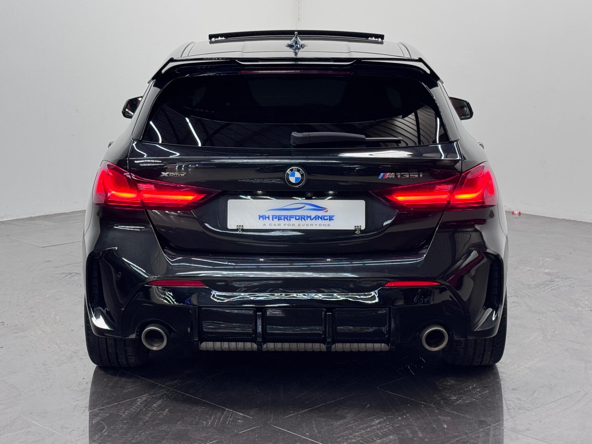 BMW 1 Series view 65