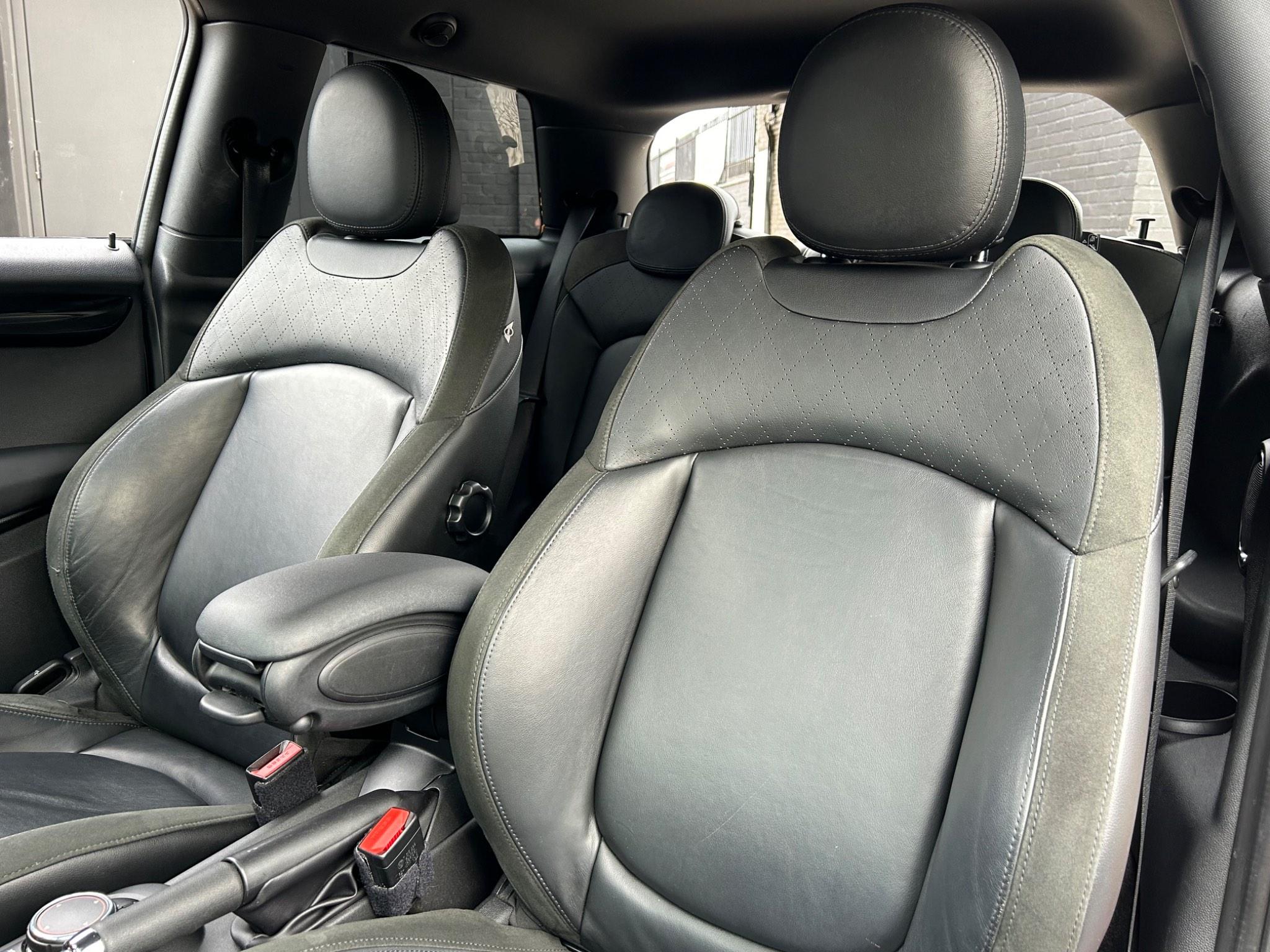 Mini Hatch view 21