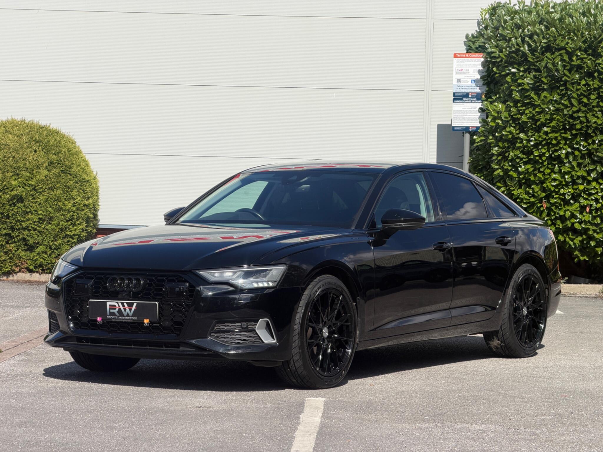 Audi A6 Saloon view 20