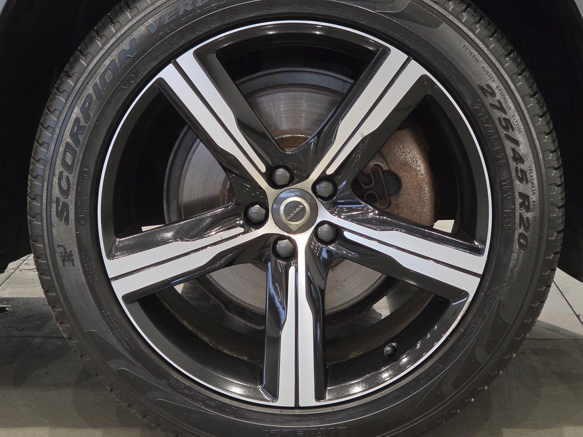 Volvo XC90 view 55