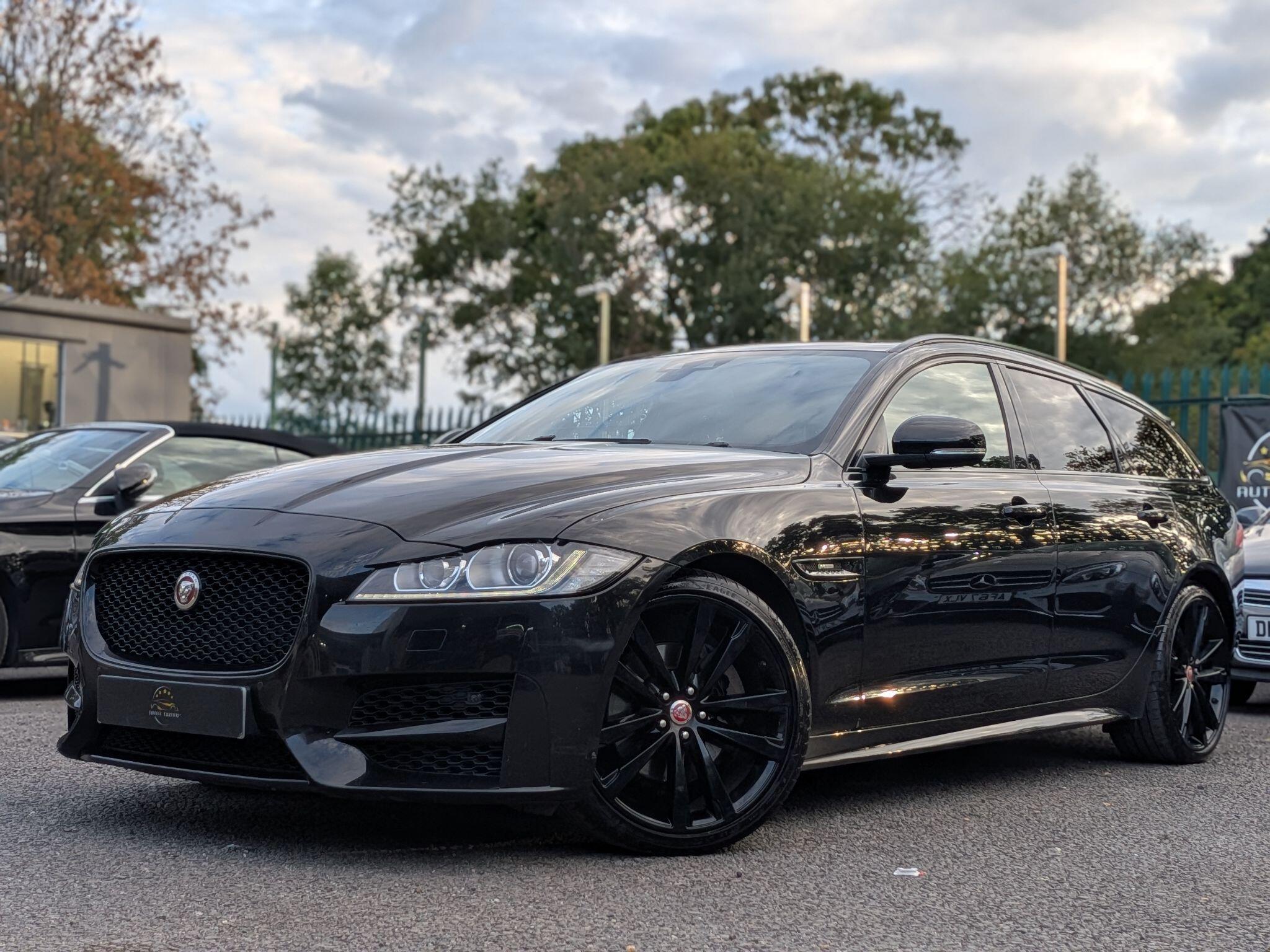 Jaguar XF view 4