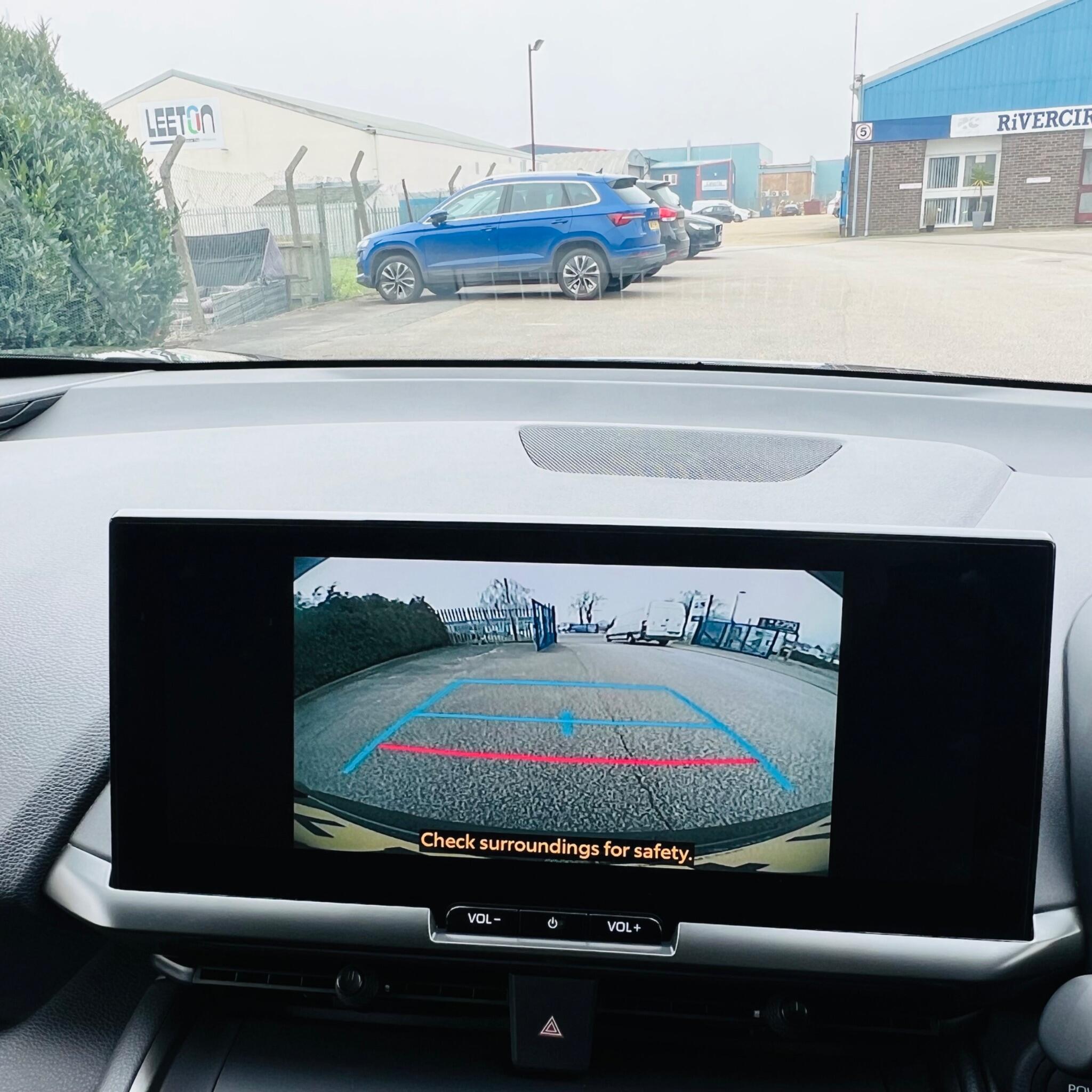 Toyota C-HR view 34