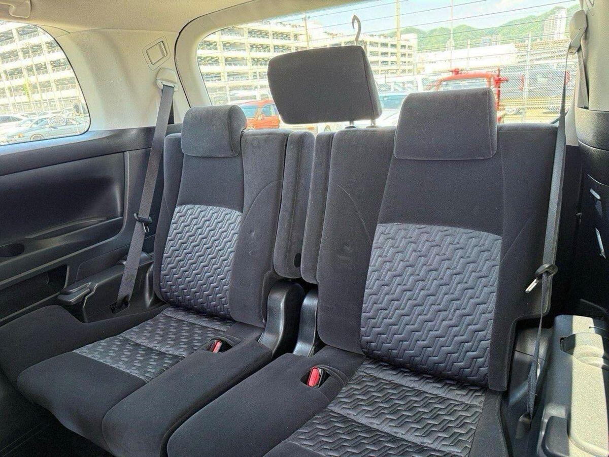 Toyota Vellfire view 17