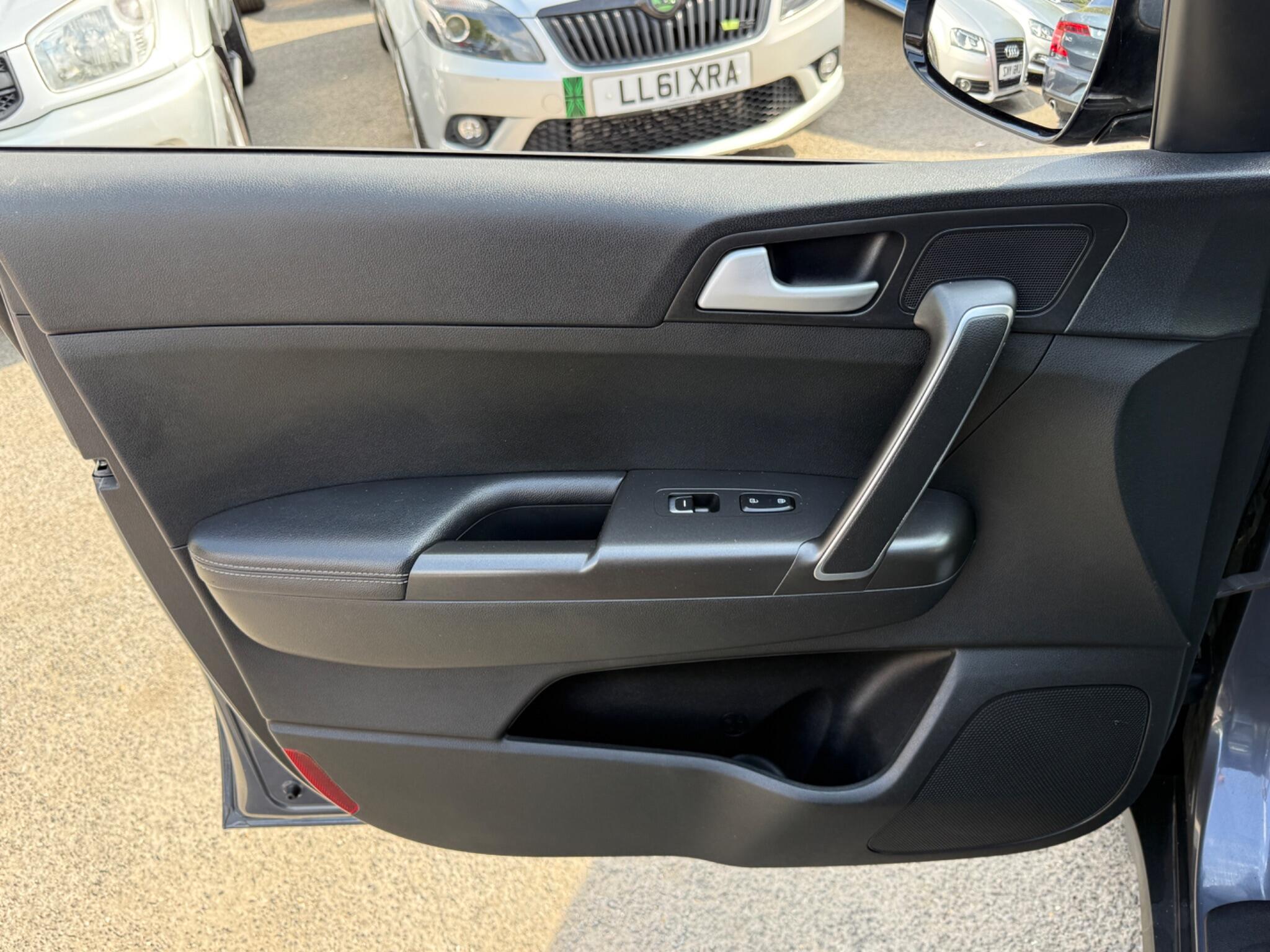 Kia Sportage - Image 47