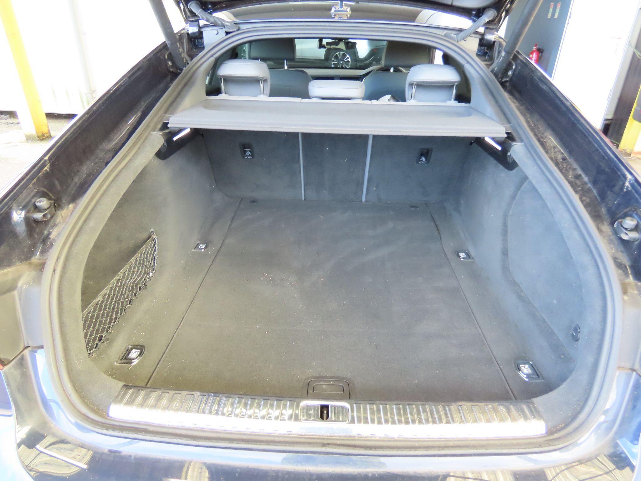 Audi A7 view 9
