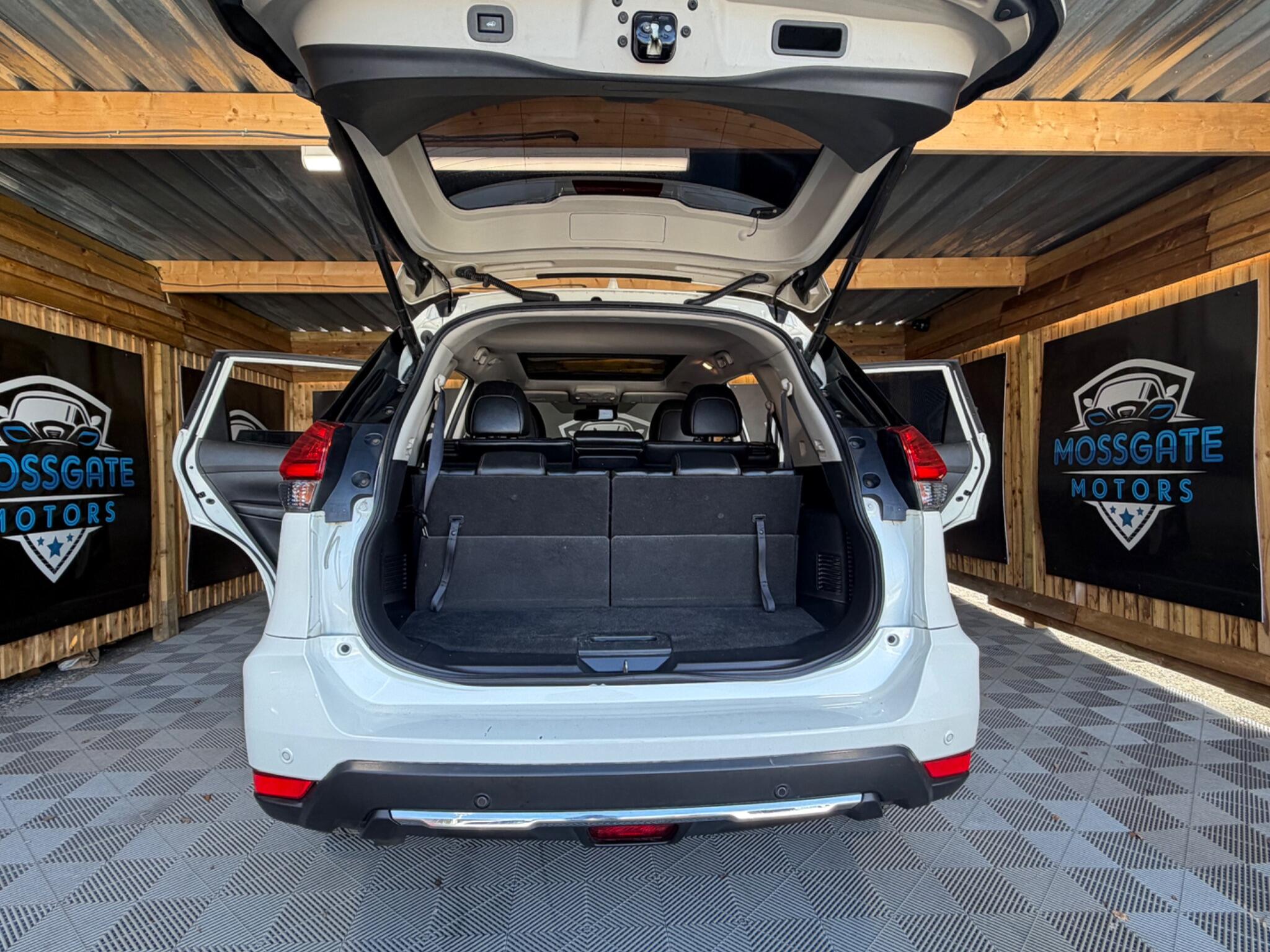 Nissan X-Trail view 35