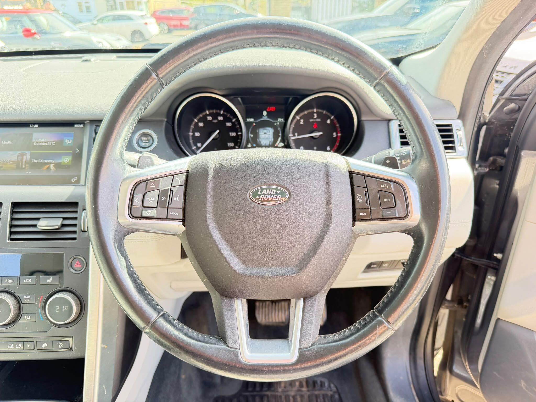 Land Rover Discovery Sport view 29