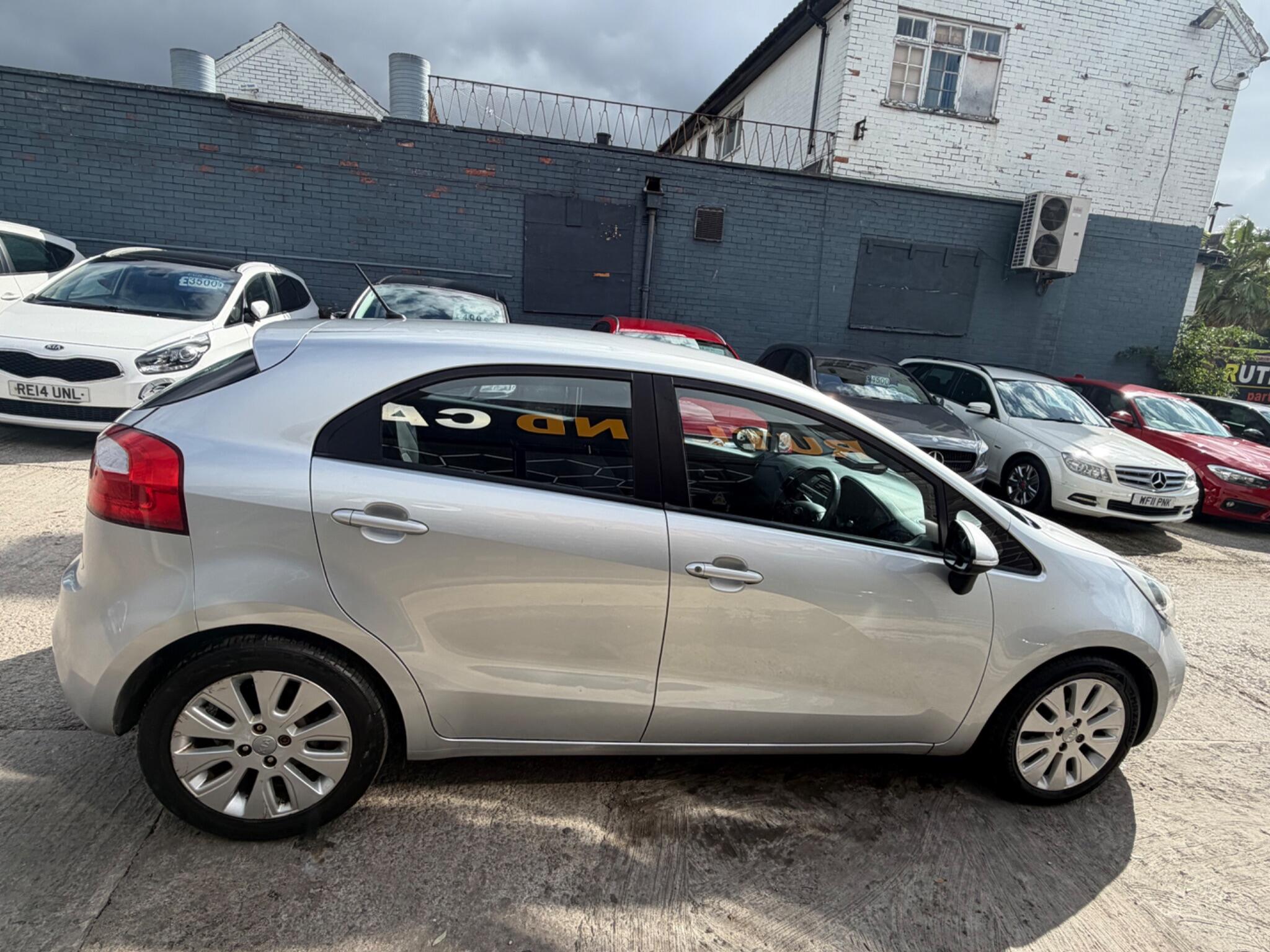 Kia Rio view 8
