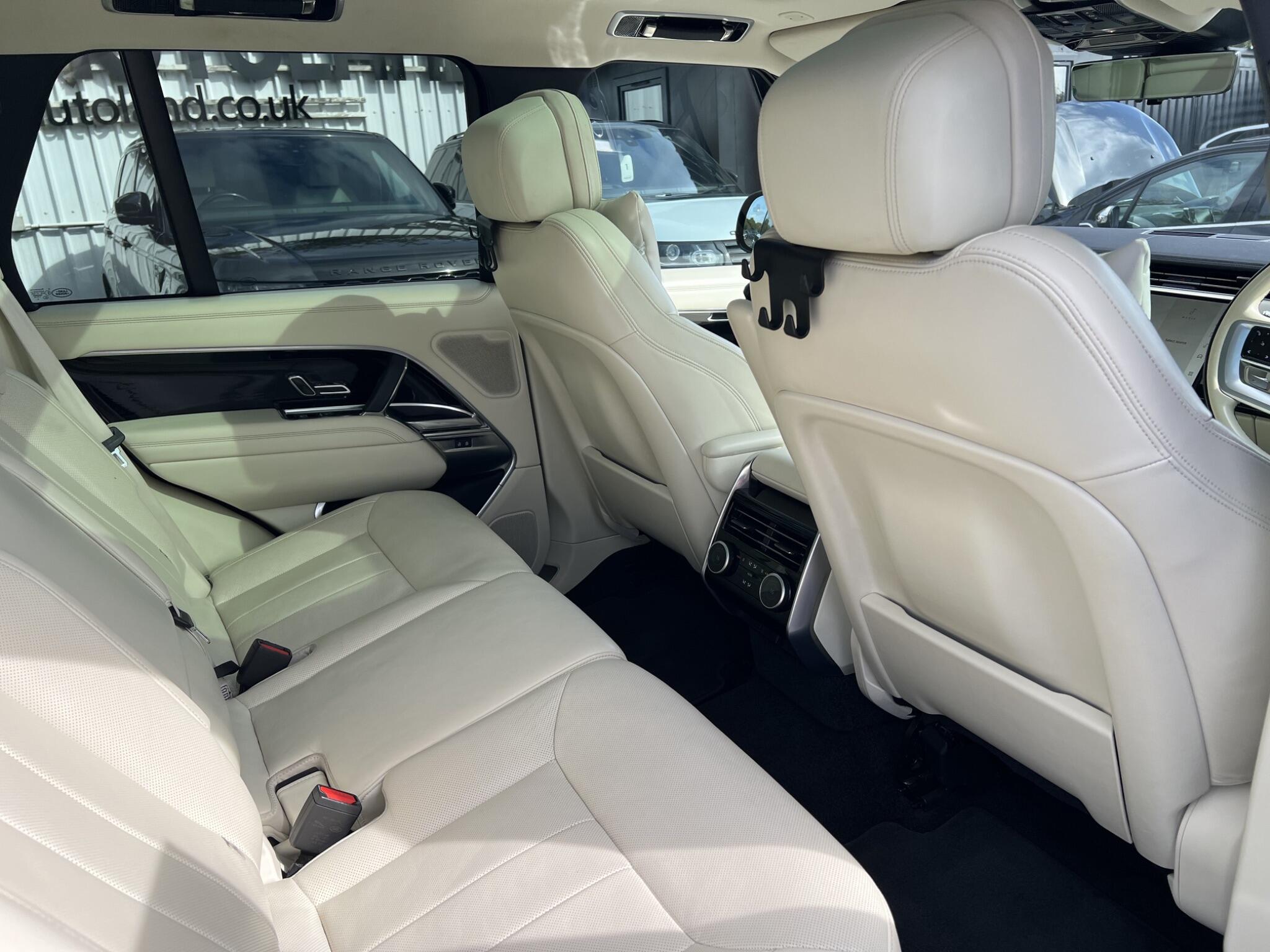 Land Rover Range Rover view 12